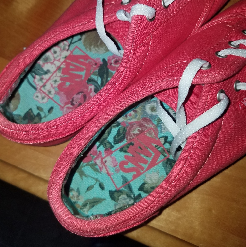Vans - Picture 2 of 3